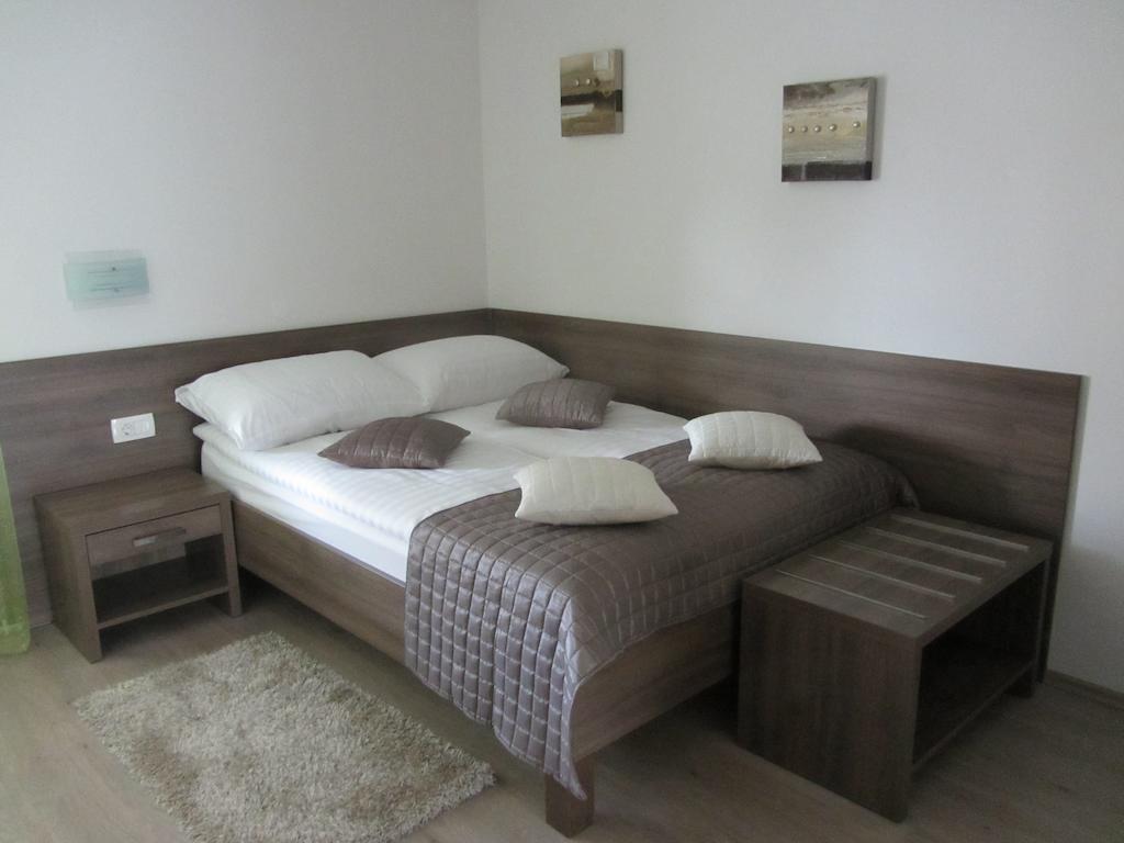 Villa Tollazzi Logatec Rum bild
