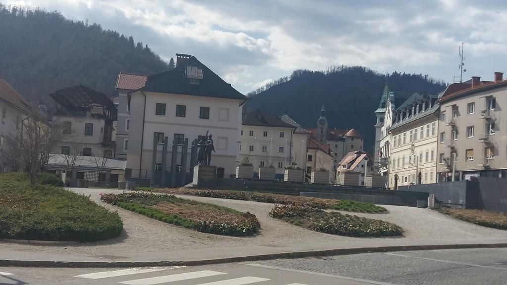 Villa Tollazzi Logatec Exteriör bild